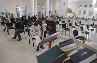 Ukrayna’da kiliselerde aşı uygulaması dönemi...