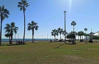 Ülke genelinin aksine Mersin yazı yaşamaya devam...