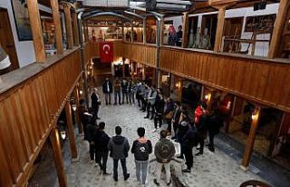 Üniversite öğrencileri İnegöl’ü tanıyor