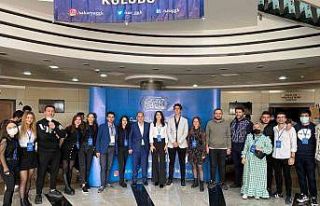 Üniversiteli girişimciler bir kitabevi öyküsünü...