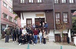 Üniversitelilere şehir turu