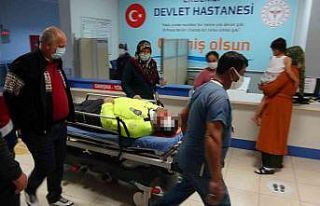 Uygulama noktasından kaçan otomobil polis memuruna...