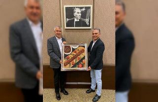 Uysal’dan Adana Büyükşehir Belediye Başkanı...