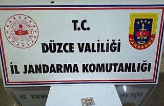 Uyuşturucu haplar yol kontrolünde yakalandı