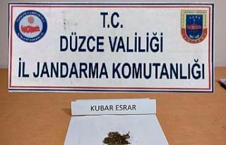 Uyuşturucu kullanıcıları yol kontrolünde yakalandı