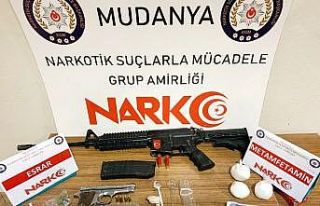 Uyuşturucu tacirleri, tutuklandı