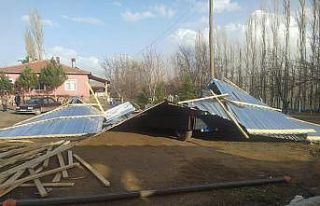 Üzerine saç düşen çocuk ağır yaralandı