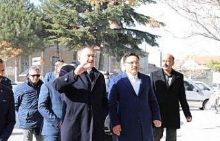 Vali Çiçek, Sultandağı Tarihi Kent Meydanı projesini...