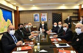 Vali Dağlı’dan aşı çağrısı