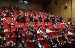 Vali Karaloğlu, “Bütün diller bizim ortak değerlerimizdir”