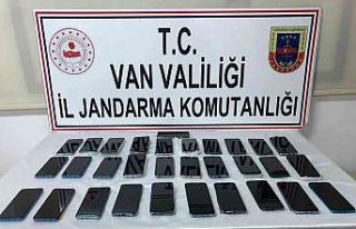 Van’da 31 adet kaçak cep telefonu ele geçirildi