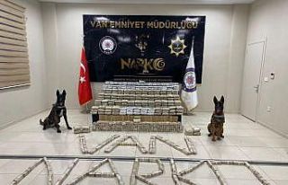 Van’da 479 kilo 400 gram uyuşturucu ele geçirildi