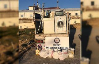 Van’da çalıntı ev eşyalarıyla yakalanan 3 kişi...