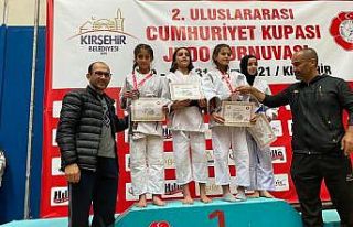 Vanlı judocular Uluslararası Cumhuriyet Judo Turnuvasında...