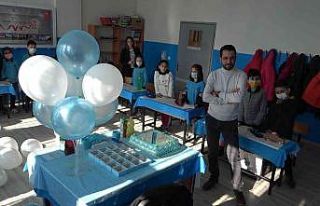 Veli ve öğrencilerden sınıf öğretmenine ‘Öğretmenler...