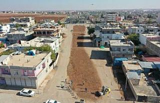 Viranşehir’de kilitli parke ve refüj çalışması