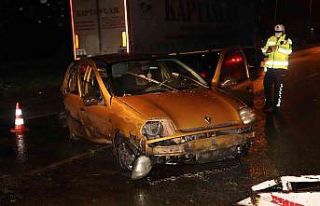 Yağmur nedeniyle kayganlaşan yolda kaza: 1 yaralı