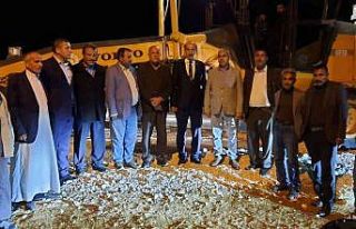 Yalçınkaya gece devam eden üst yapı çalışmalarını...