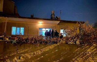 Yaptığı sahte içkiyle kendisi de zehirlendi