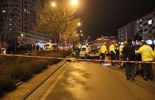 Yarış yaptığı iddia edilen otomobil ağaca çarptı:...