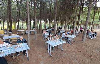 Yaş almış vatandaşlar Tarsus Gençlik Kampında...