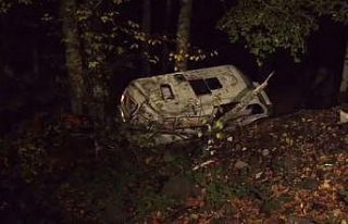 Yedigöller yolunda karavan uçuruma yuvarlandı:...