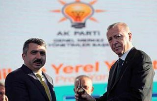 Yıldırım’ın gençlik yatırımlarına Erdoğan’dan...