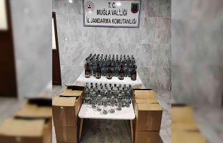 Yol kontrolünde sahte bandrollü içki ele geçirildi