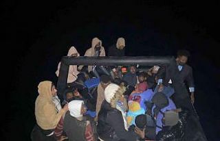 Yunanistan’ın ölüme ittiği 75 göçmen kurtarıldı