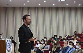 Zengin, üniversite öğrencileri ile buluştu