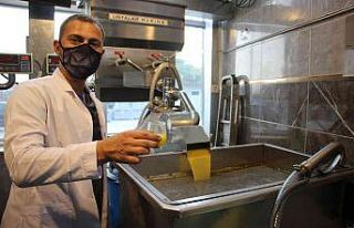 Zeytin sezonu ile birlikte yağhanelerde de yoğunluk...