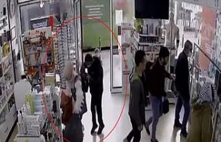 Zeytinburnu’nda çocuk hırsızın soğukkanlılığı...
