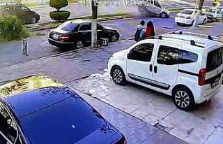 Zincirleme kaza anı güvenlik kameralarına yansıdı