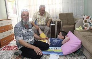 11 yıldır yatalak olan Ömer’in tek istediği...
