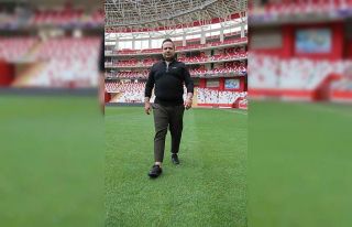 1207 Antalyaspor Kadın Futbol Takımı’nda Karabulut...