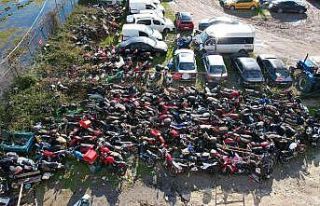 12 yıldır burada bekliyorlar