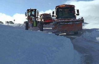 2 bin 885 rakımlı Palandöken geçidinde nefes kesen...