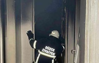 2 katlı evde çıkan yangın korkuttu