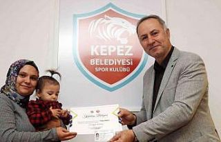40 ev hanımı lisanslı Taekwondo sporcusu oldu