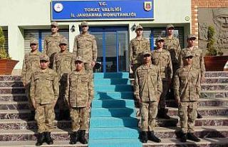 6 İkiz Mehmetçik görenleri şaşırtıyor