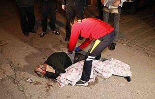 6 yerinden bıçaklanan kişi ağır yaralandı