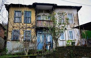 700 yıllık köyün tarihe tanıklık eden evleri