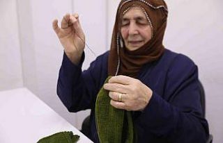 78 yaşında, attığı her ilmek Mehmetçik’in...