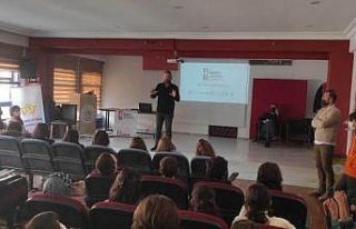 8. Sınıf öğrencilerine sınav teknikleri anlatıldı