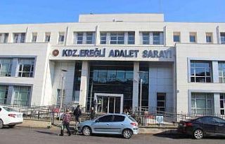 9 yıl hapis cezası olan zanlı kız arkadaşıyla...