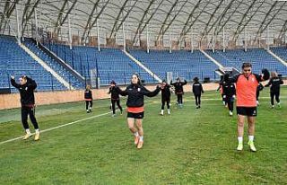 ABB FOMGET Kadın Futbol Takımı yeni sezonda iddialı