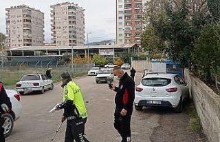 Adana’da otomobil öğrencilere çarptı: 1 ölü,...