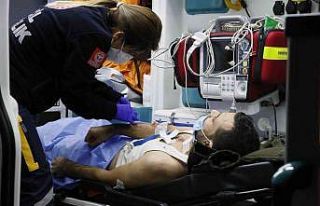 Adana’da sevgililer evde birbirini bıçakladı