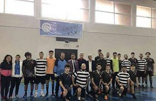 Adnan Menderes AİHL öğrencileri gönülden iletişim...