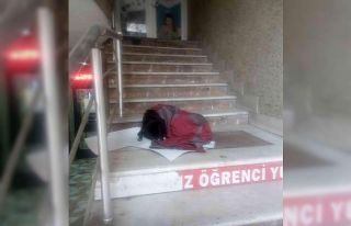 Afyonkarahisar’da görenlerin için ısıtan görüntü